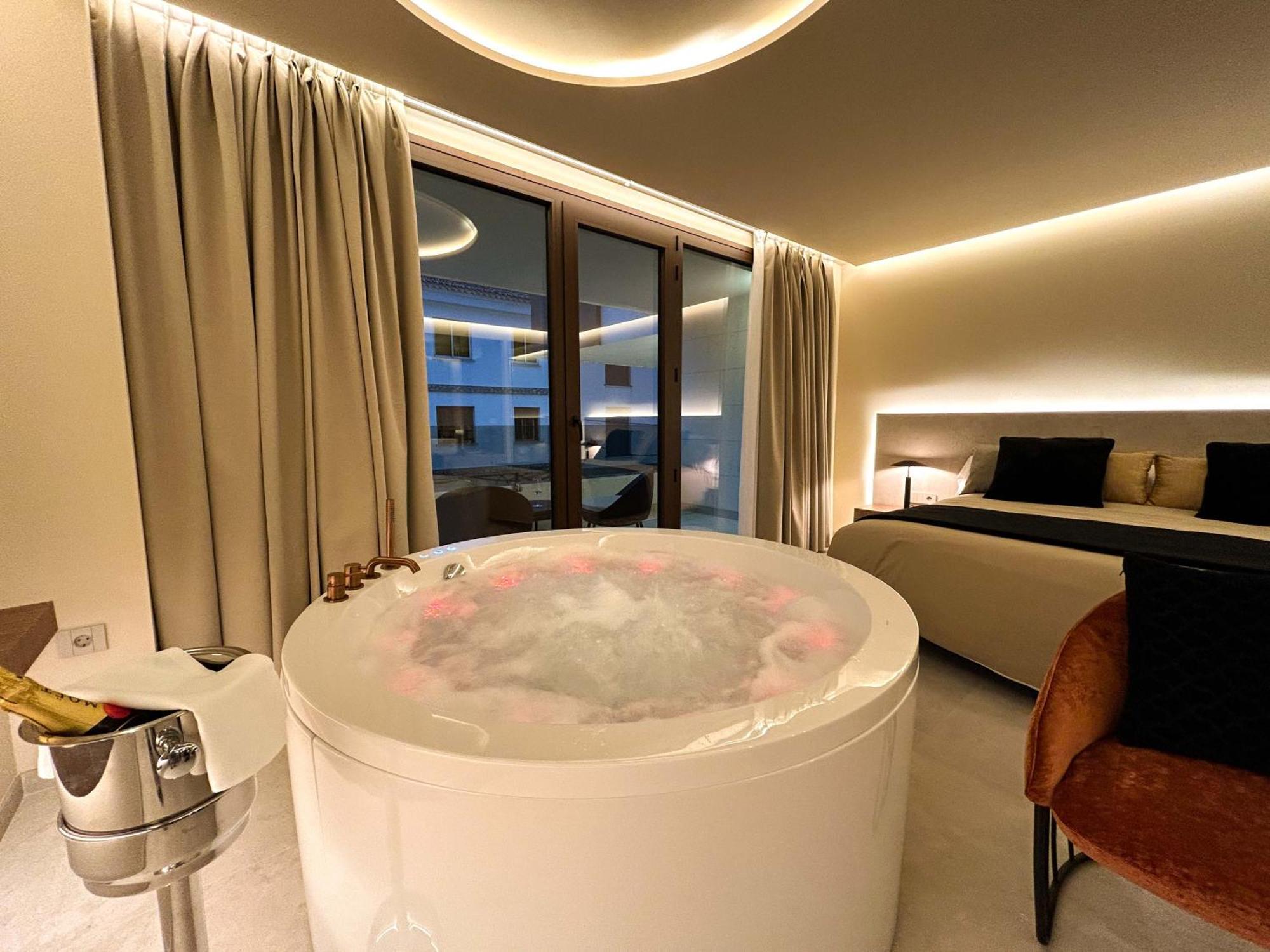 Olea Suites 알칼라 델 후카르 외부 사진