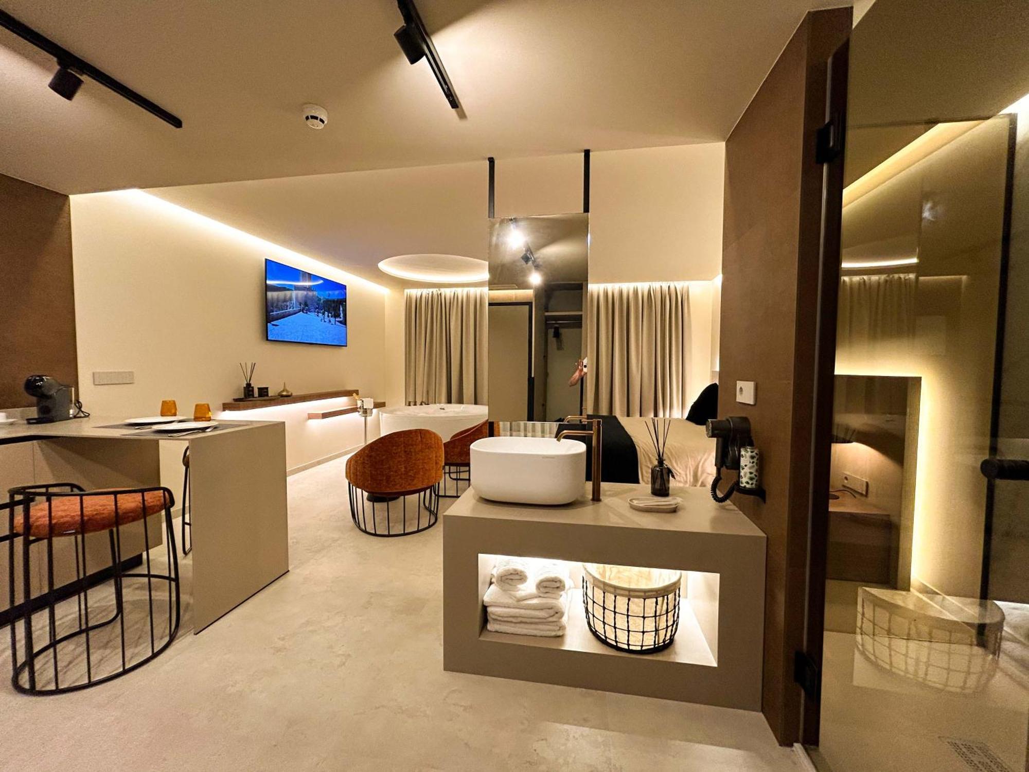 Olea Suites 알칼라 델 후카르 외부 사진
