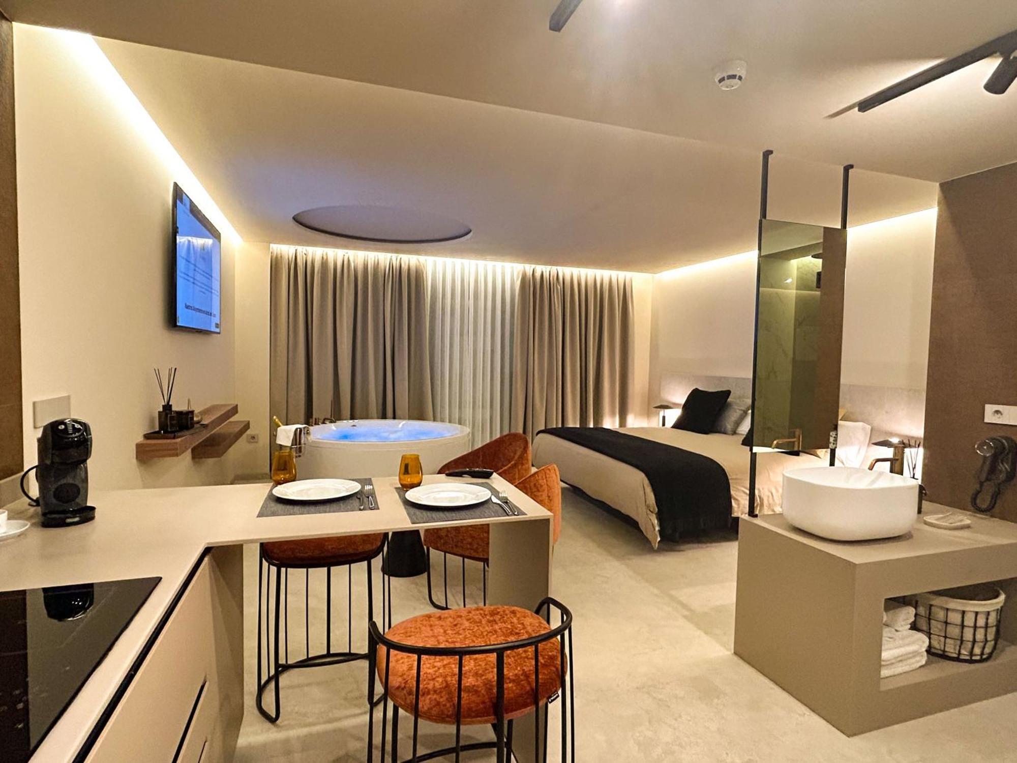 Olea Suites 알칼라 델 후카르 외부 사진