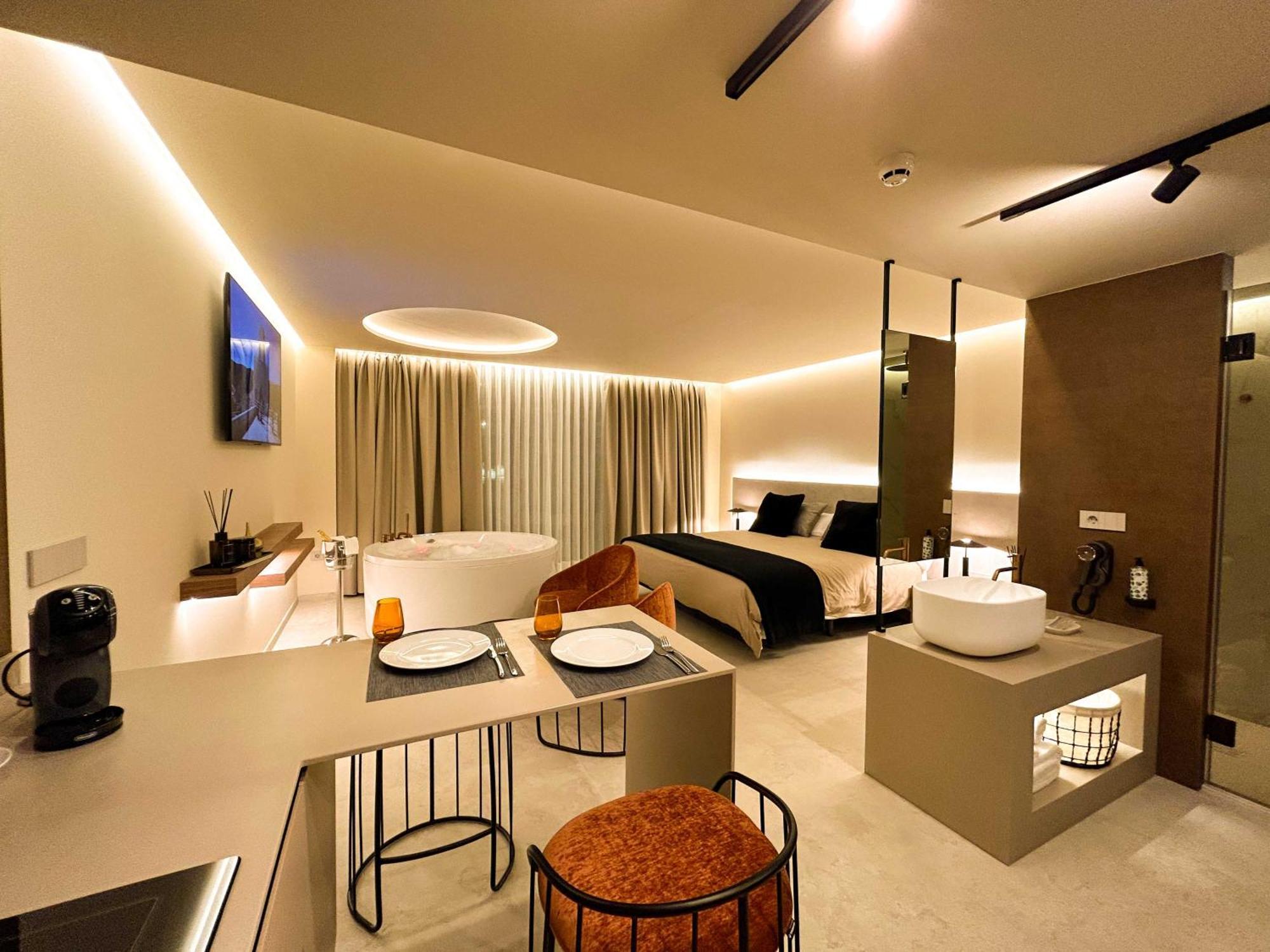 Olea Suites 알칼라 델 후카르 외부 사진