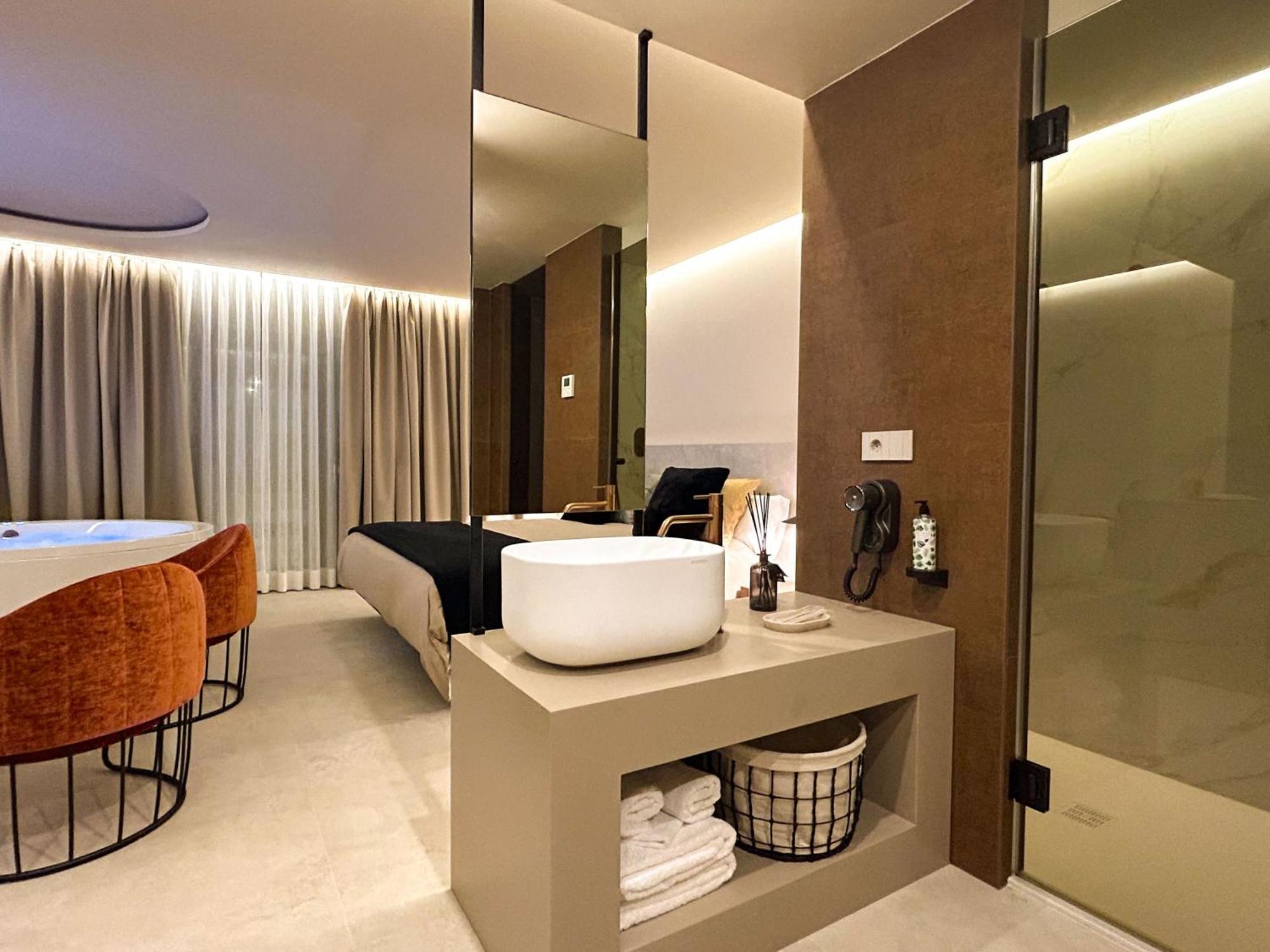 Olea Suites 알칼라 델 후카르 외부 사진