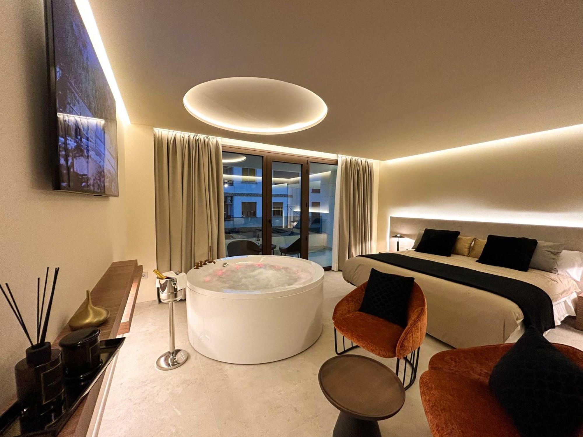 Olea Suites 알칼라 델 후카르 외부 사진