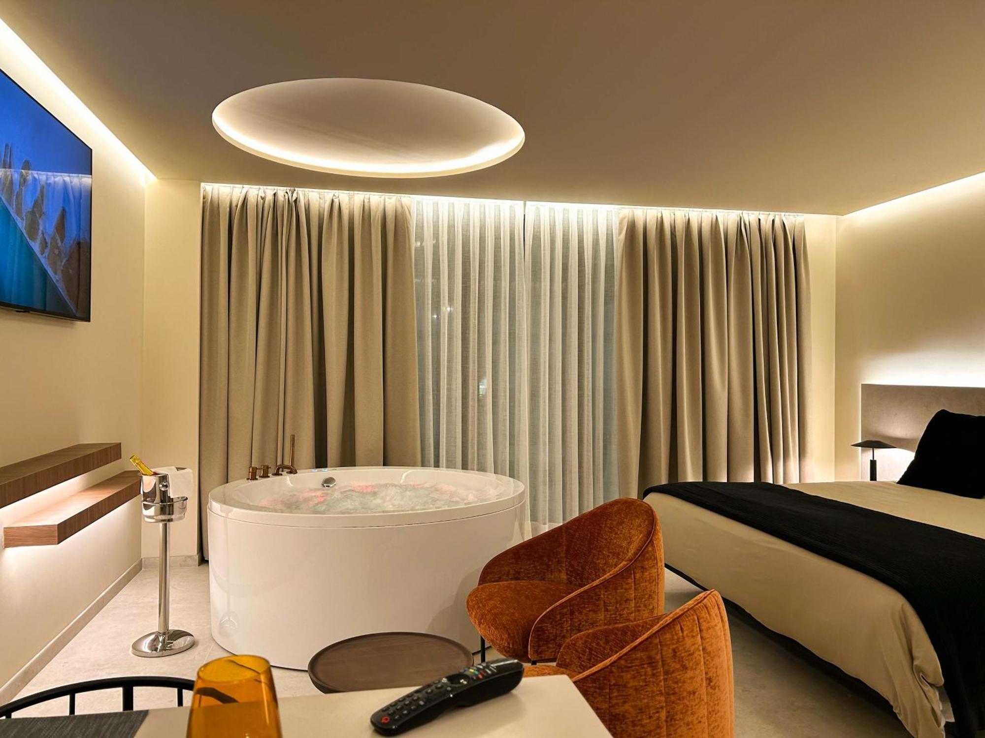 Olea Suites 알칼라 델 후카르 외부 사진